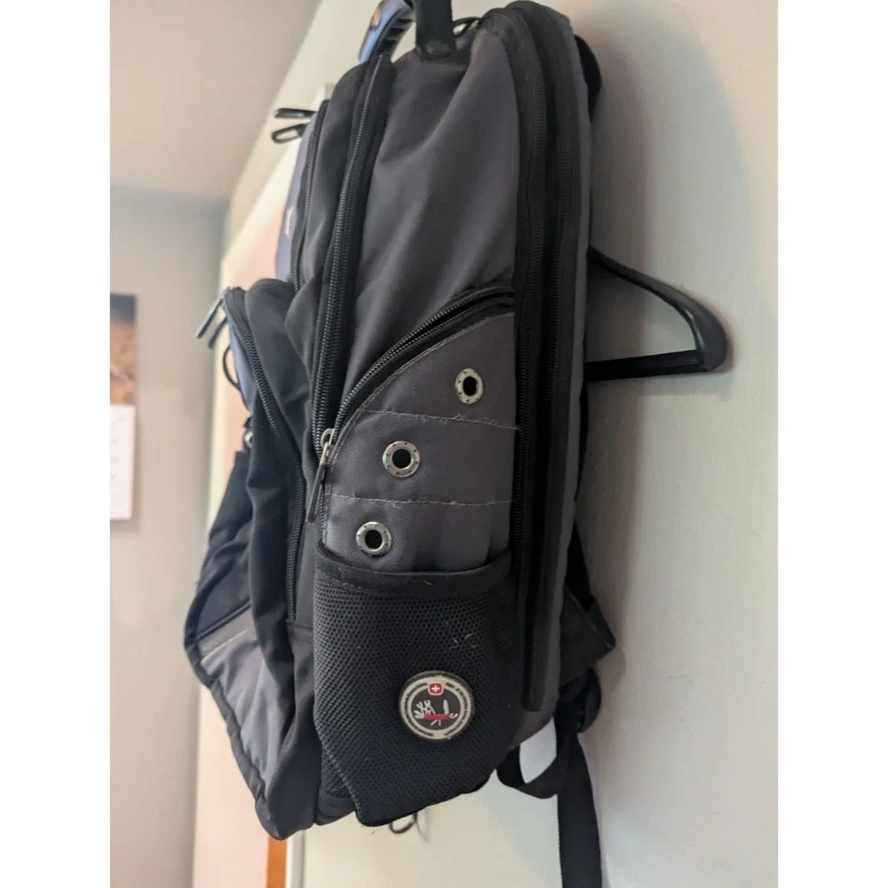 Wenger SWISSGEAR Synergy Laptop Backpack Black Gray Work School Travel Bag
